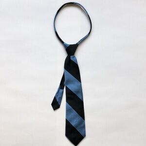 Club Room Boys Striped Pre-Tied Zipper Tie